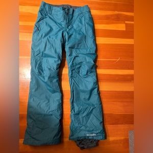 Small Columbia Women’s ski pants color teal great condition